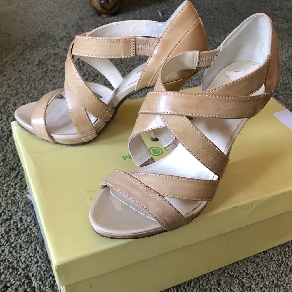 Max Studio heels - Picture 7 of 7